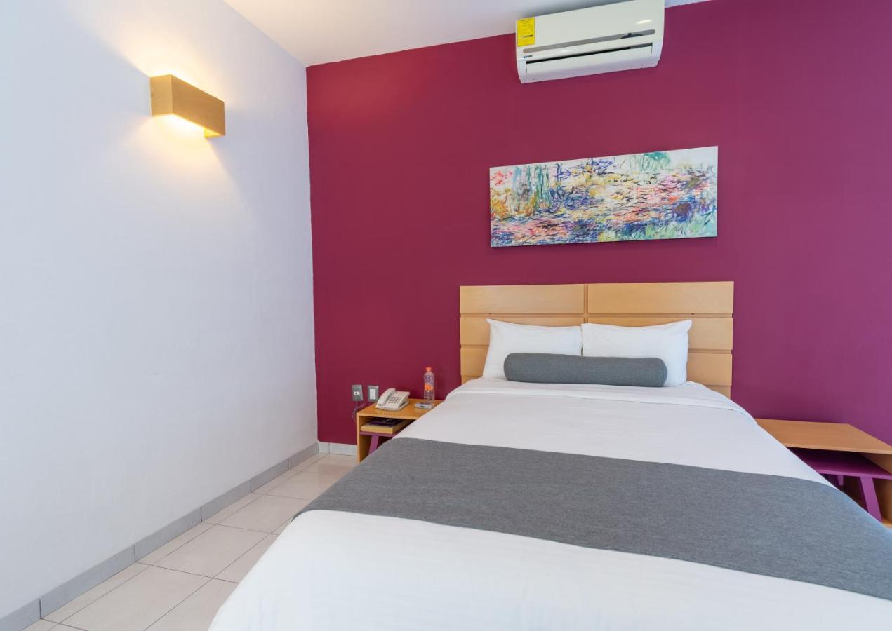 Hotel Mexico Inn Express Salamanca Zewnętrze zdjęcie